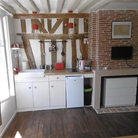 Le Clocher Sainte Catherine Apartamento Honfleur Habitación foto