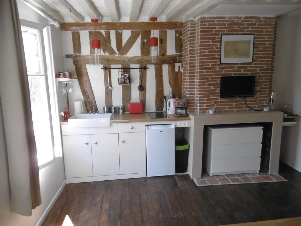 Le Clocher Sainte Catherine Apartamento Honfleur Habitación foto