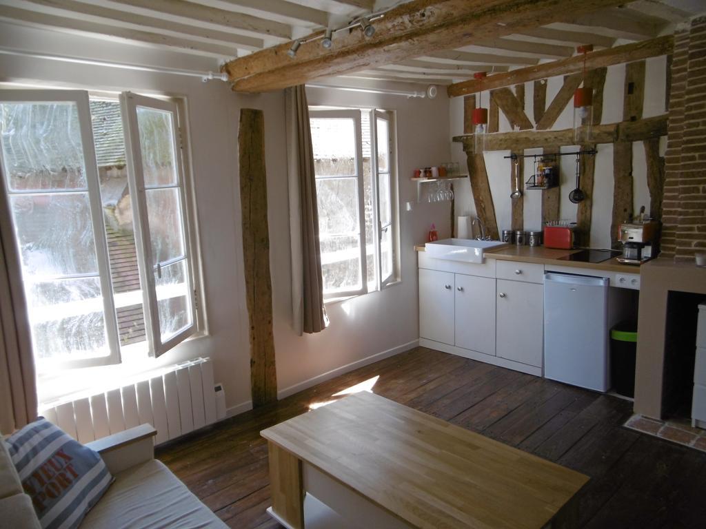 Le Clocher Sainte Catherine Apartamento Honfleur Habitación foto